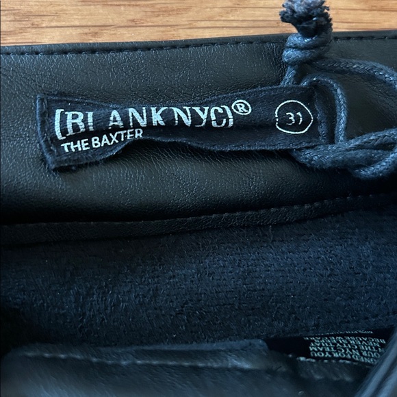 NWT- BlankNYC - BAXTER Black vegan Leather Pants - Picture 5 of 10